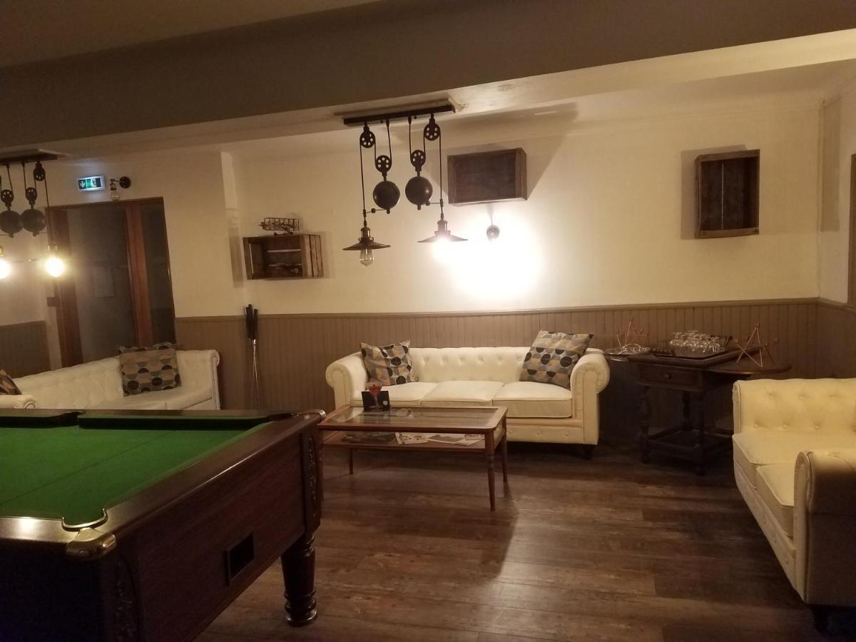 L'Auberge Des Voyageurs Menigoute Экстерьер фото